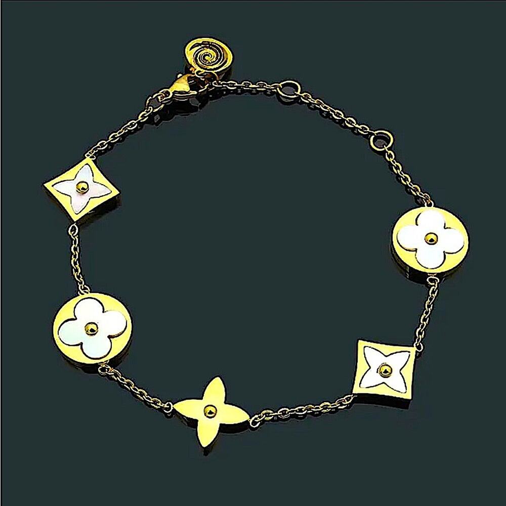 Gold Four Leaf Clover Bracelet, Charm, LV Luxury Chain Link Gift Gir… - Picture 5 of 8